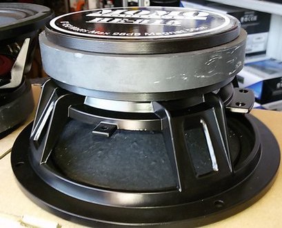 MOMO HE-815. ����������� �������������� HE-815.